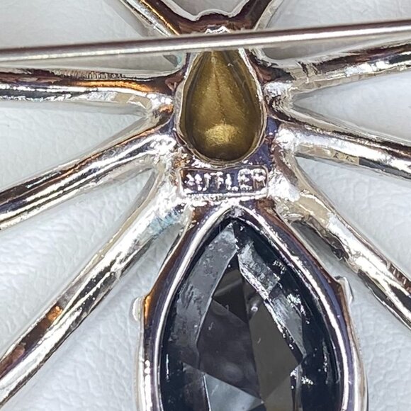 Signed Butler Rare Large Crystal Spider Brooch New - Picture 4 of 6